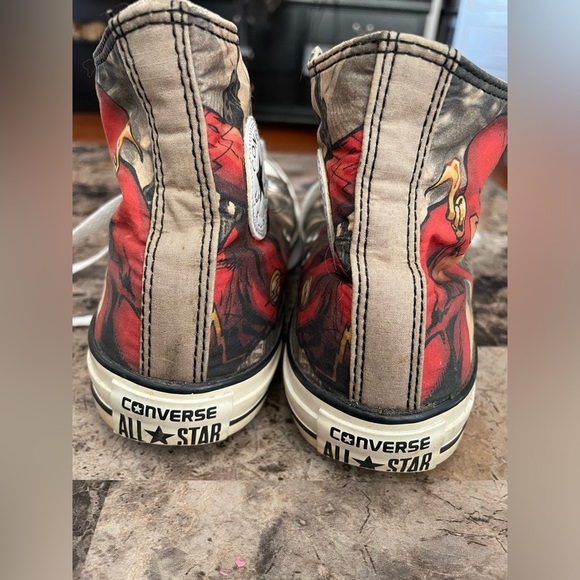 Converse Chuck Taylor All Star DC Comics THE FLASH Shoes Womens Sz 6 Mens Sz 4 - Picture 3 of 5
